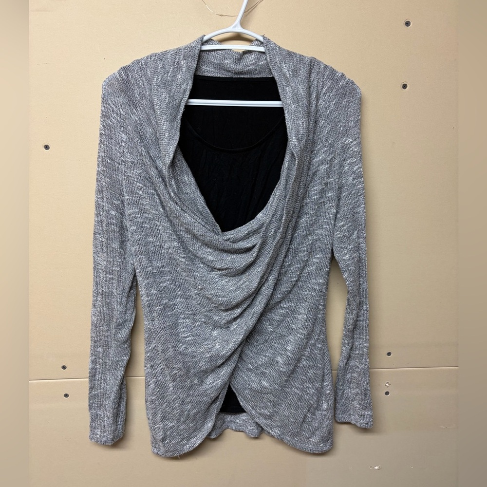 2/$20❤️- MATERNITY | Women’s A Pea in a Pod sweater shirt size small